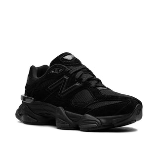 Czarne New Balance 9060 Triple Black - U9060BPM