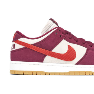 Nike SB Dunk Low Skate Like A Girl Bordeaux